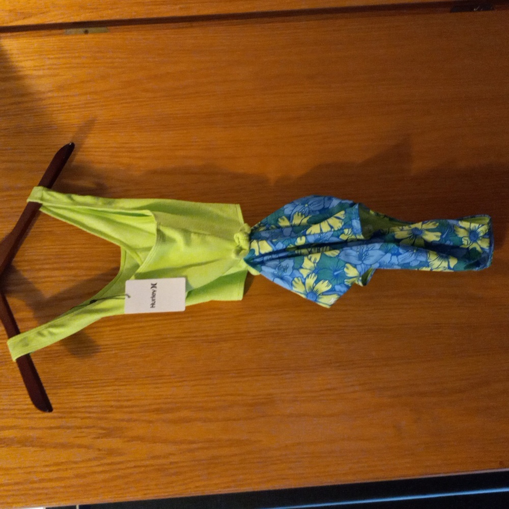 Womens hurley swimsuit 1 peice sz 16